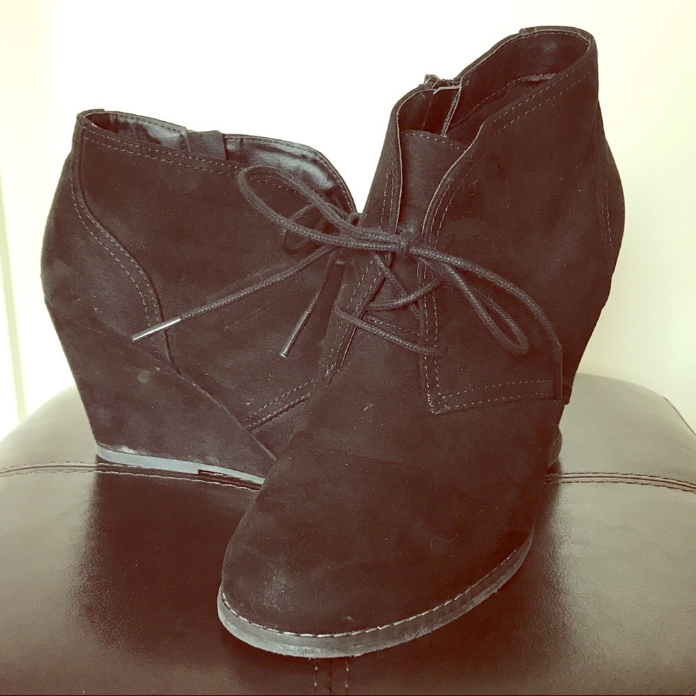 Black booties!!!
